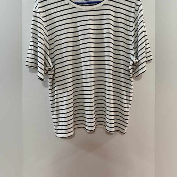NWT MD J.O. & Co Black and White T-Shirt - Picture 3 of 6